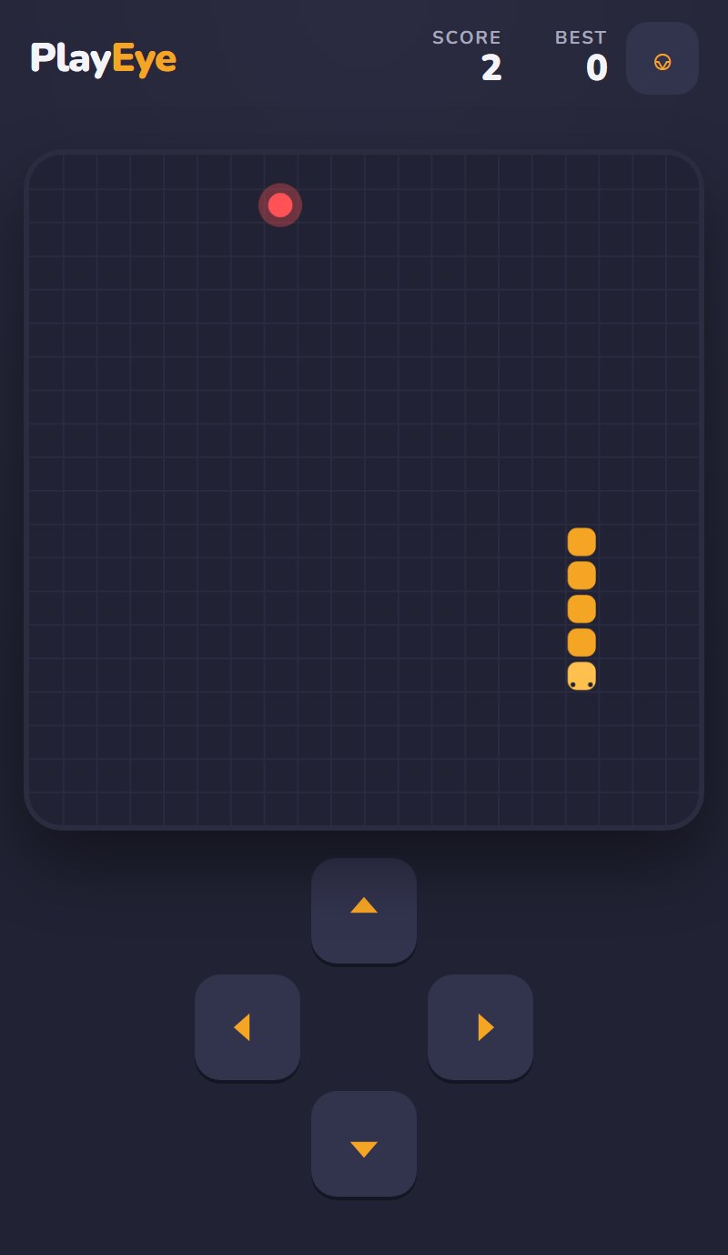 Snake mid-game: a grown snake winding across the grid with the red food pellet ahead and the score climbing