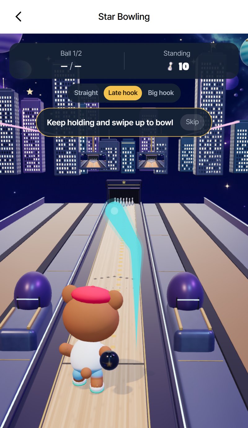 Star Bowling gameplay screenshot of a late-hook swipe drawn on the lane